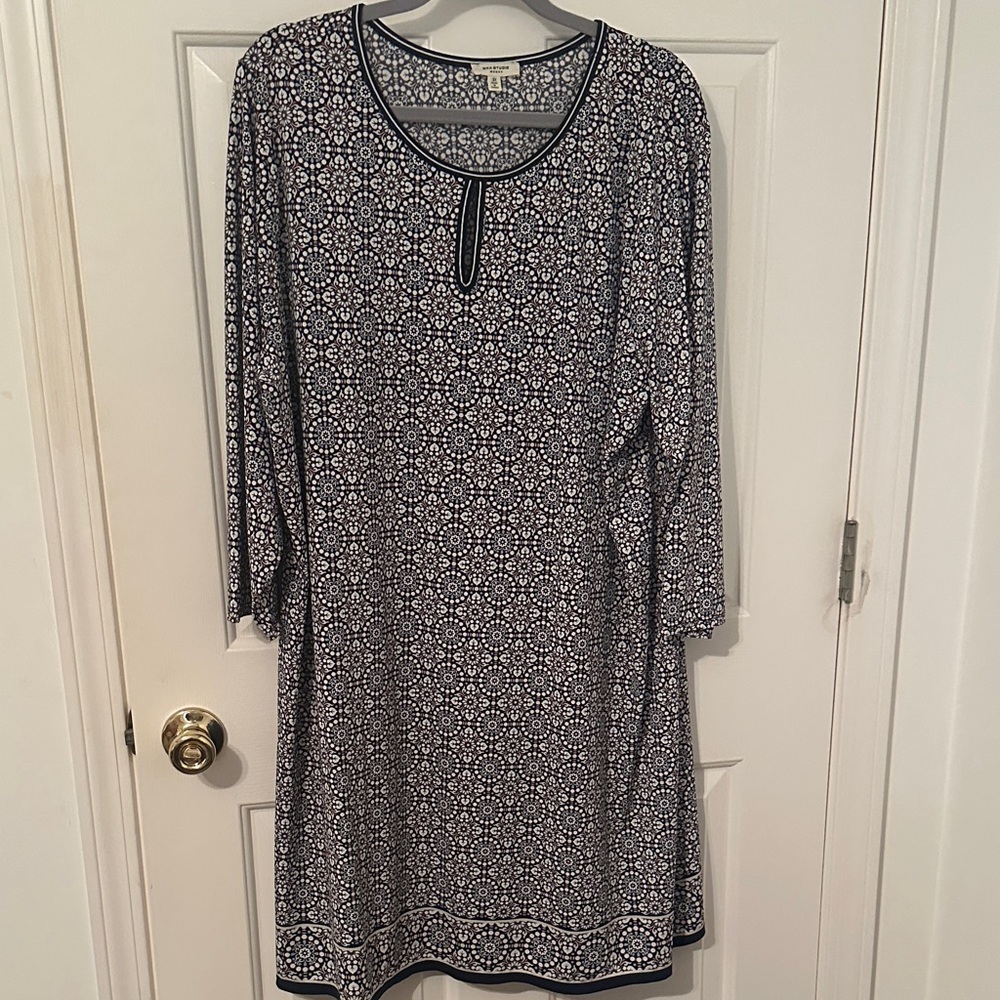 Max Studio Floral Navy and White Dress